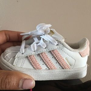 Gently Worn Infant Adidas Size 4 Baby Pink & White
